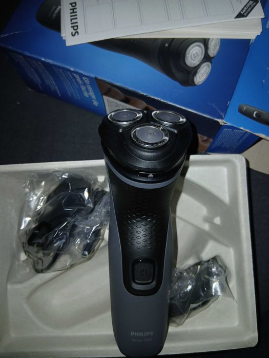 Aparat de ras Philips