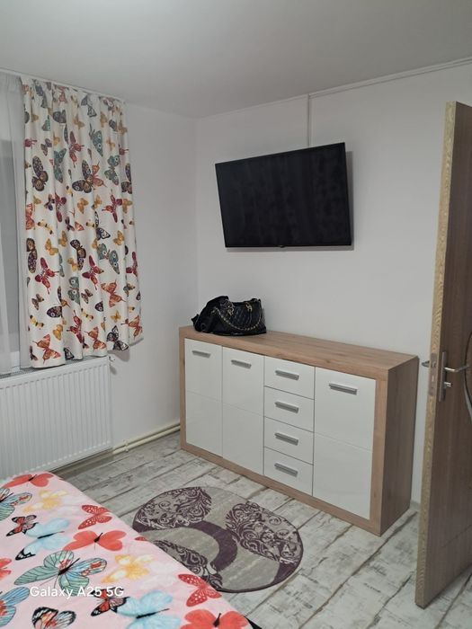 Inchiriez Garsoniera