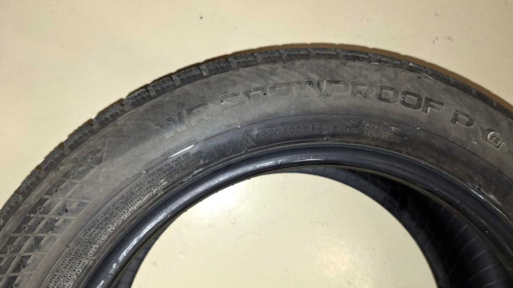 Vand 4 anvelope  iarna Nokian 225/55/17,