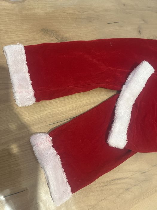 Костюм санта. 3,4 жасқа