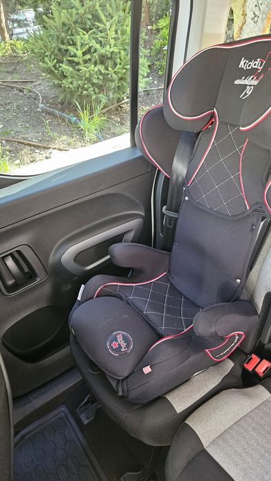 Столче за кола KIDDY CRUISERFIX PRO 15-36 кг.
