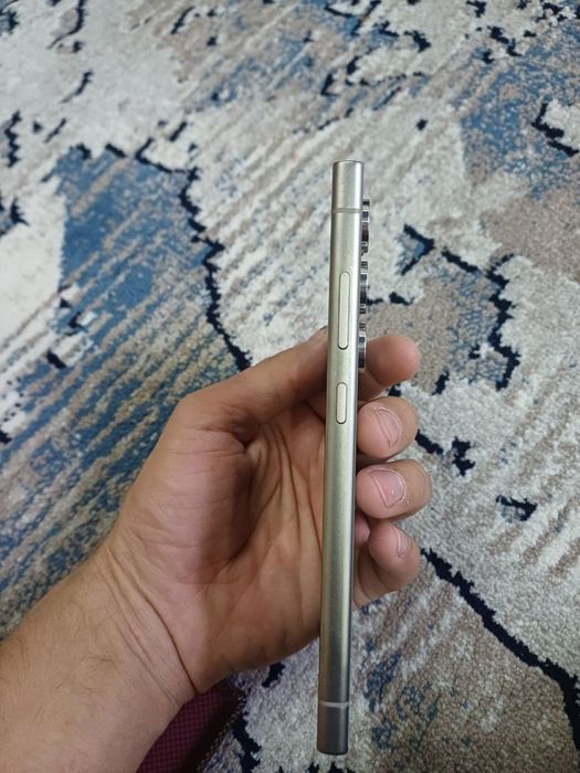 Samsung Galaxy S24 Ultra 12ga 256 lik