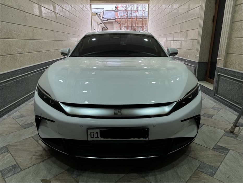 Byd Han Dual Motor 4x4  3,9-секунд 28500$