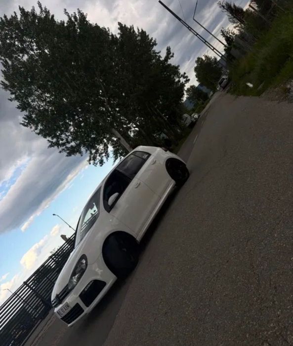 VOLKSWAGEN Golf 2010 — imagine 4