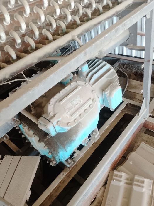 Холодильно-нагревательный агрегат
FAL-056/7Maschinen-und Apparatebau
S