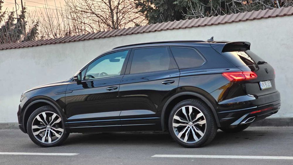 VW Touareg INDIVIDUAL 3.0TDI V6 286cp 4Motion 2018 Full Option