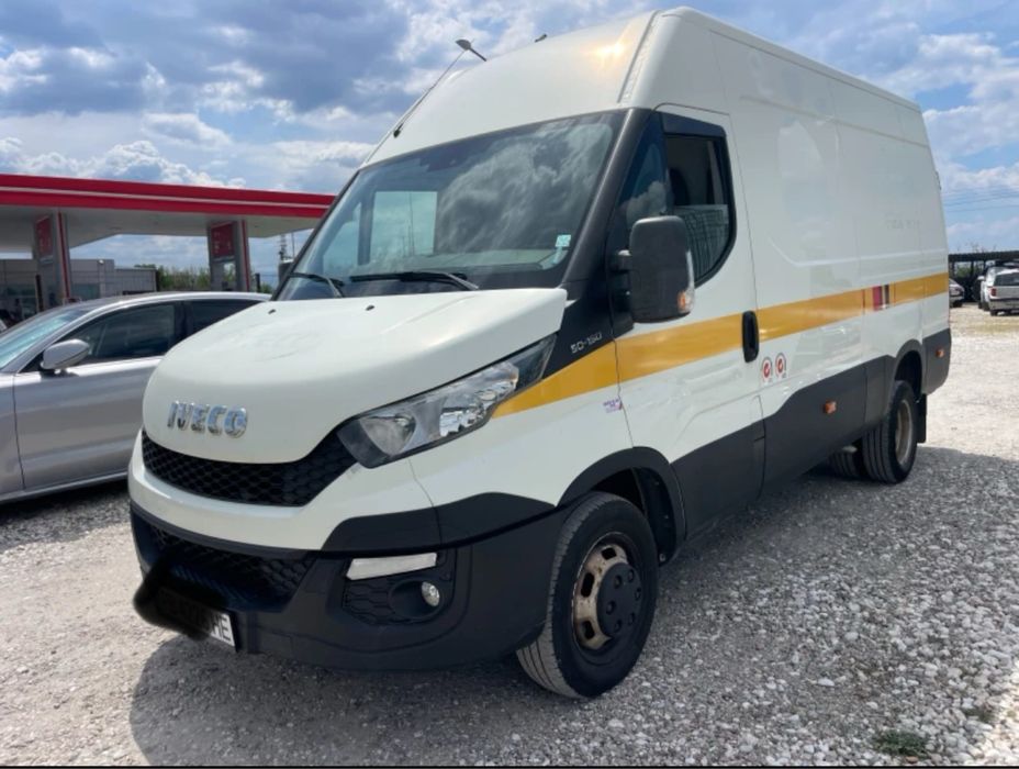 Бус Iveco Daily