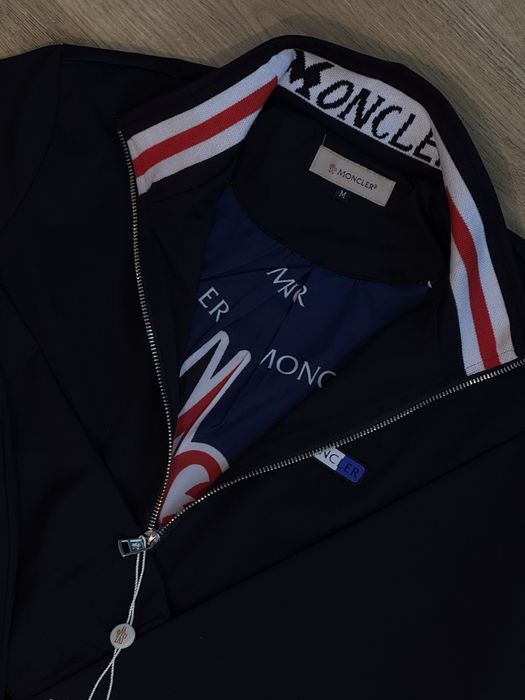 Продам двойку новые MONCLER