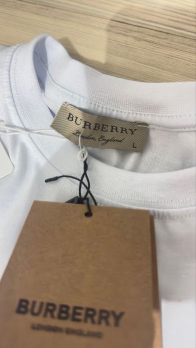 Tricou cu desing