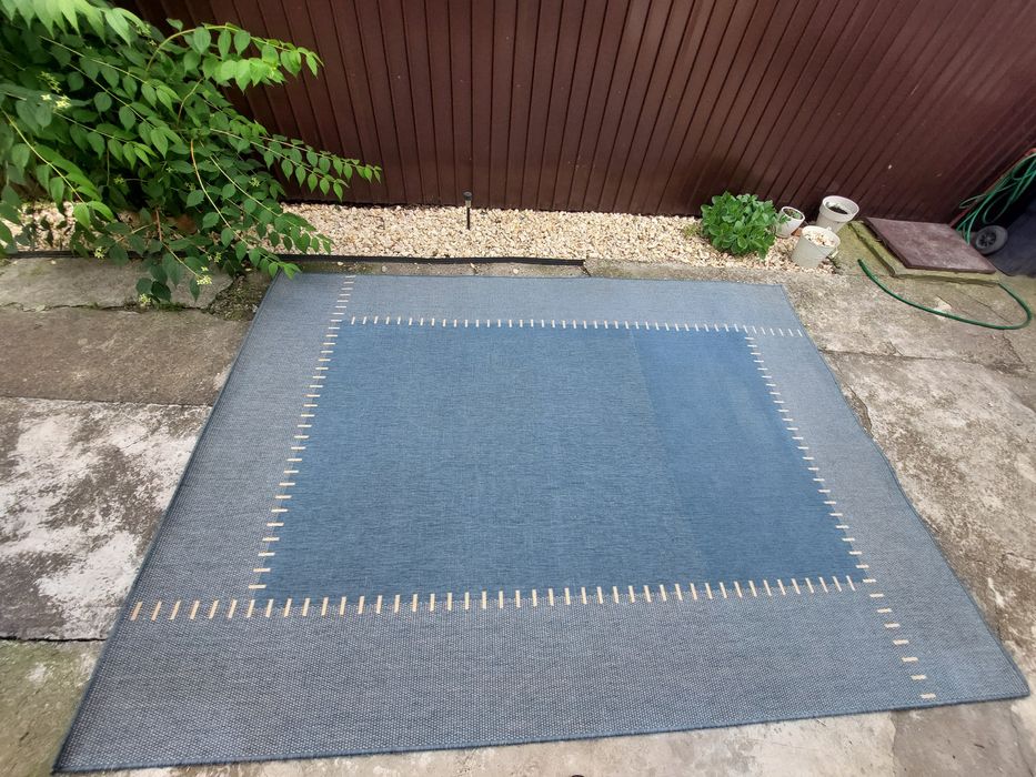 2 covoare latime 200 cm, lungime 285 cm