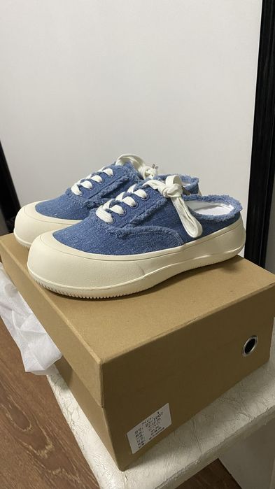 Обувь наподобие кед. Новые !