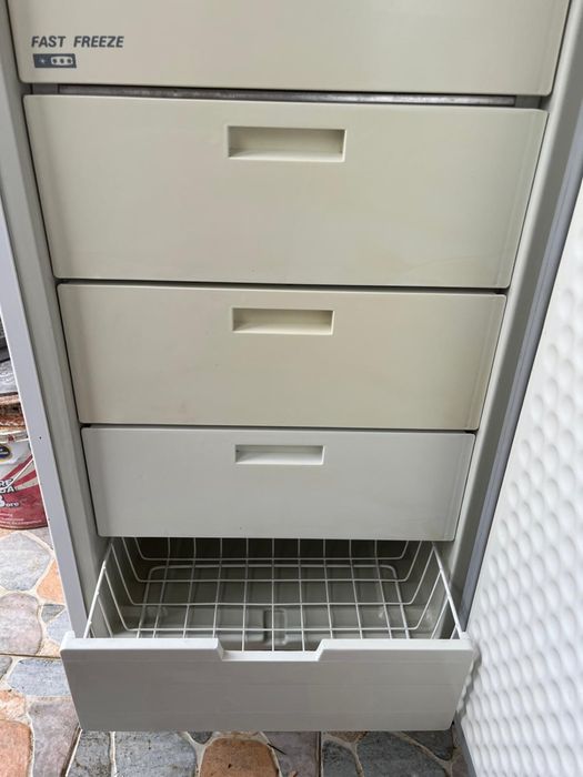 Vand 2 congelatoare Arctic