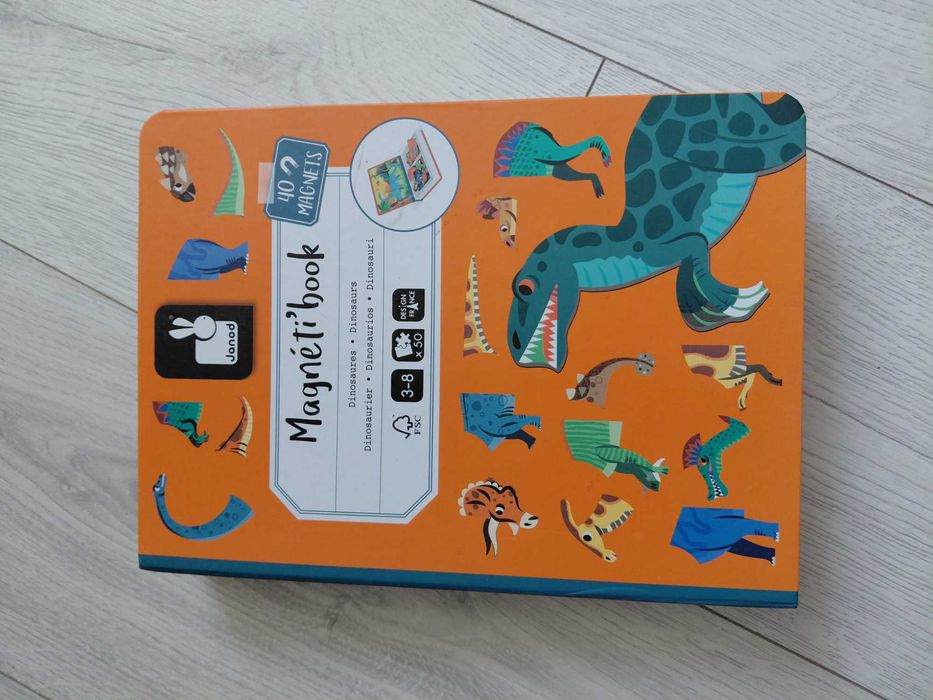 Магнштна книга с Динозаври
