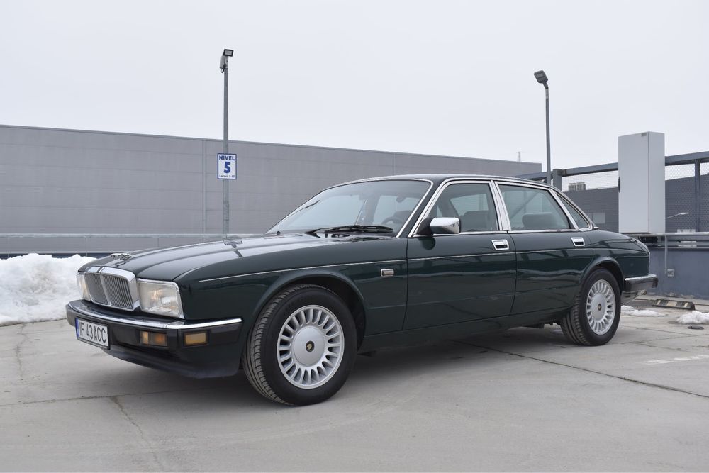 Jaguar XJ40 Sovereign - Cutie Manuala - Atestat Retromobil