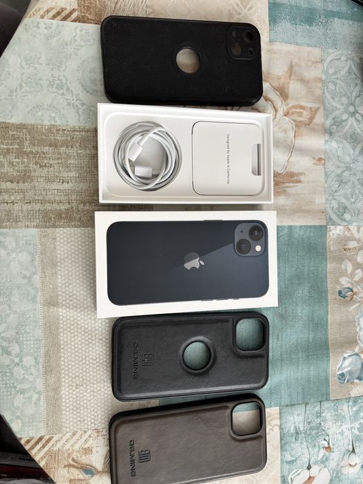 Продавам Iphone 13 128GB.