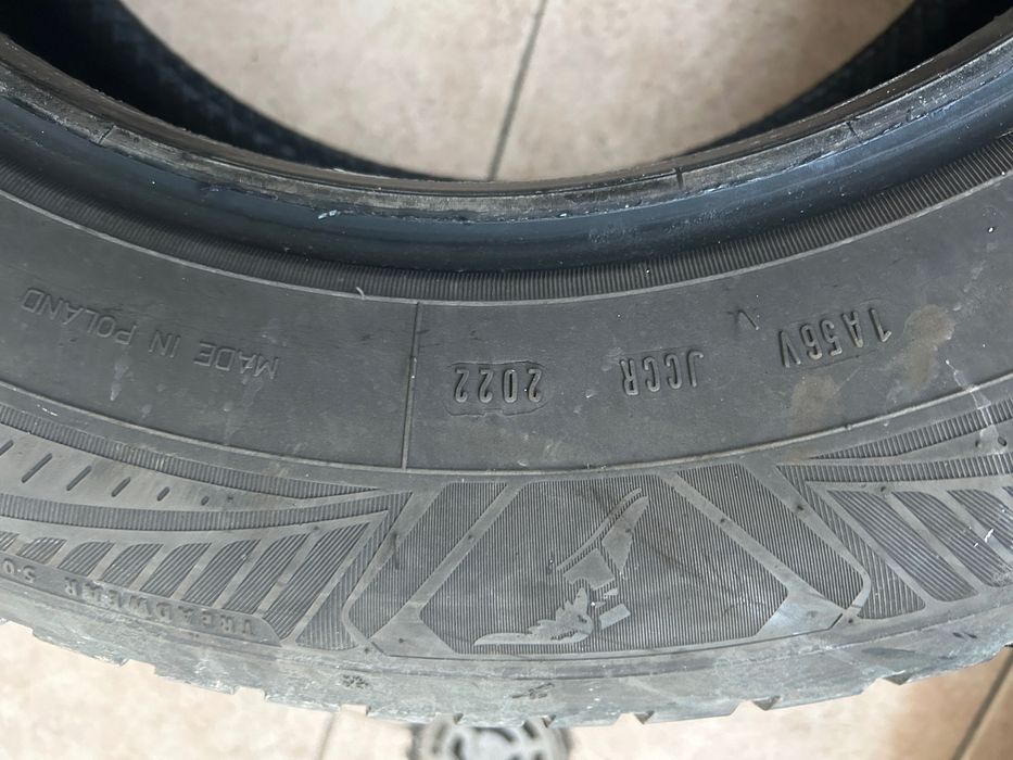 Зимни гими GOODYEAR 215/65R16