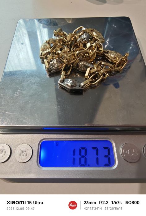 Продавам златни обеци 14к