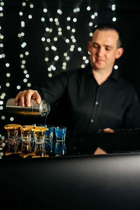 Cocktail bar mobil / Tort de shoturi / Evenimente Private