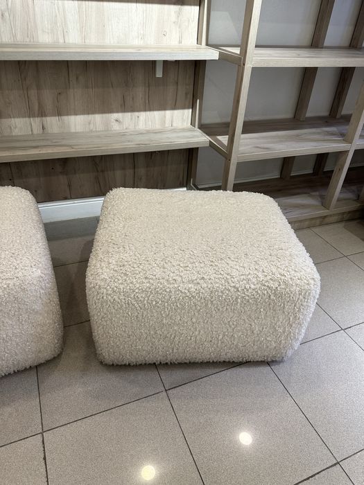 Продам пуфики на колесиках