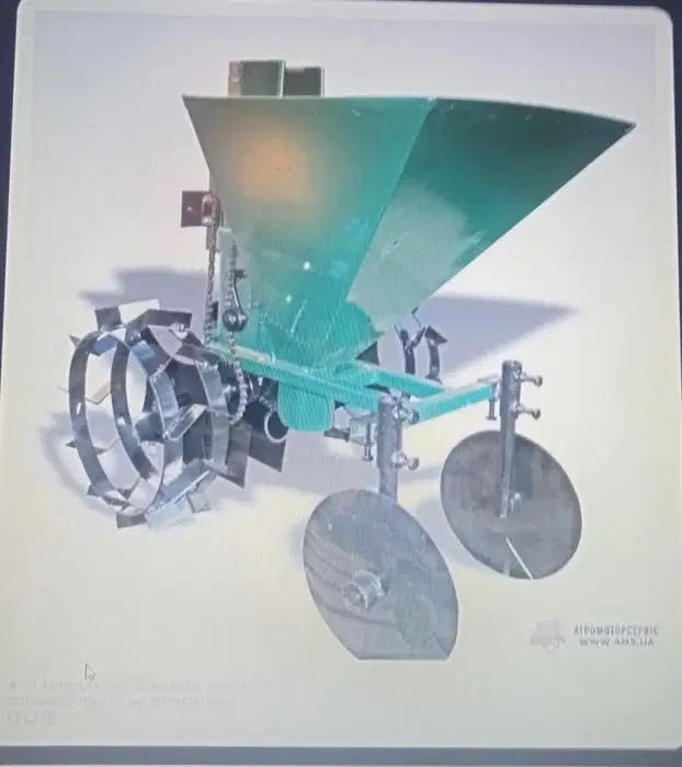 Vand plantator cartofi pentru motocultor