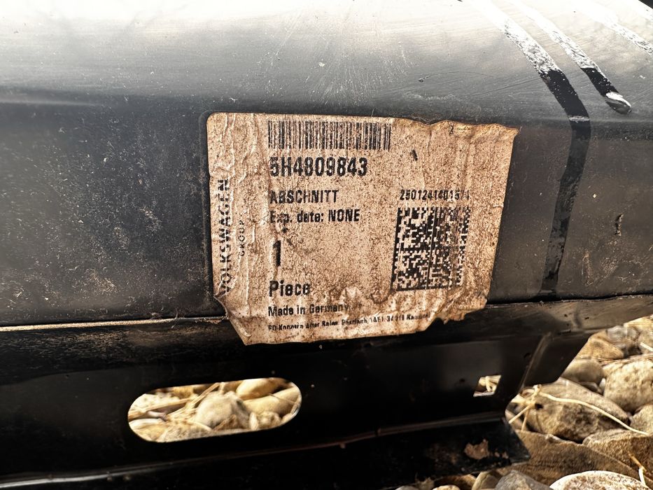Aripă stânga spate vw golf 8.berlină.cod:5h4809843.