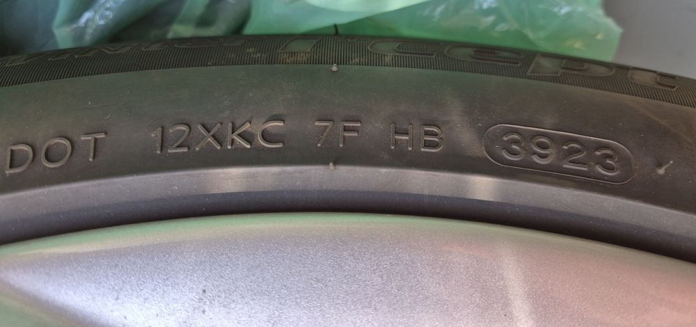 225/55R17 97H Джанти със зимни гуми 17" 39/2023г.