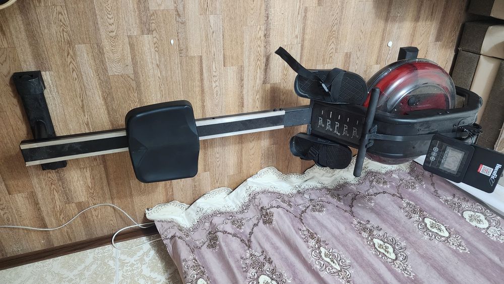 Гребной тренажер HouseFit DH-8641B