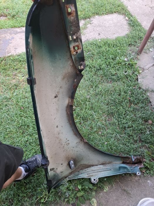 Vând aripă wv Bora