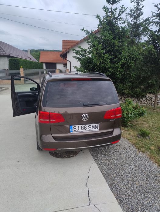 VOLKSWAGEN Touran 2014 — imagine 4