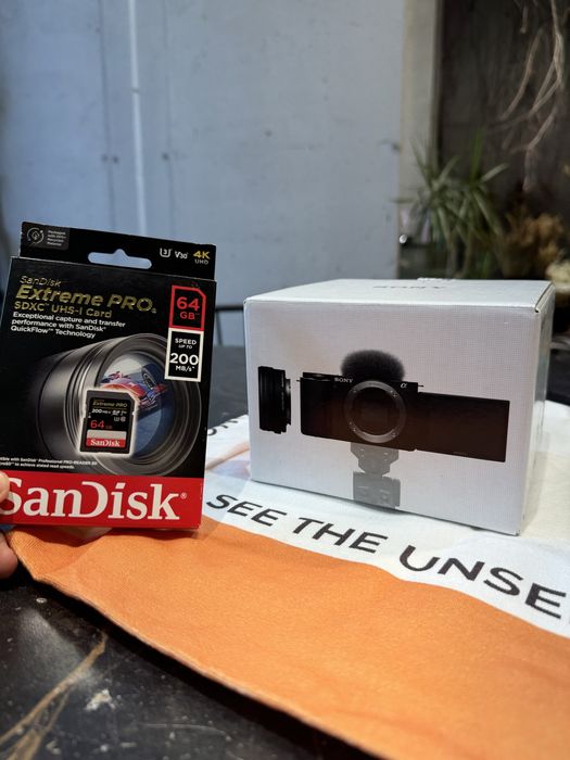 Продам камеру Sony ZV E10