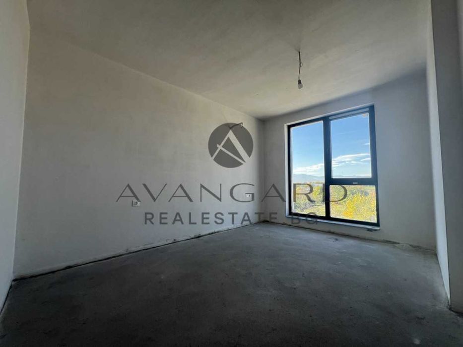 оф.21530 Тристаен апартамент / Кършияка