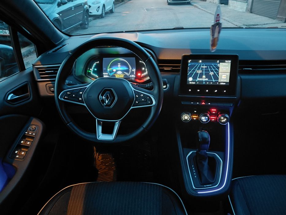 Renault Clio E-TECH hybrid, an 2021,Full Option.