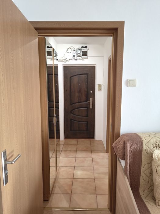 Apartament 2 camere semidecomandat