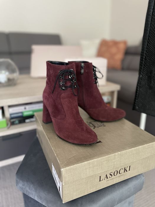 Боти естествен велур