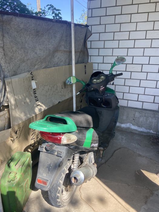 Продам скутер 150 кубов