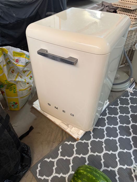 Свободностояща Съдомиялна SMEG 50 style