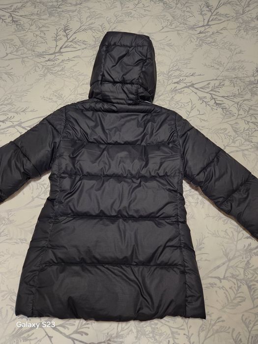 Продавам дамско яке Адидас