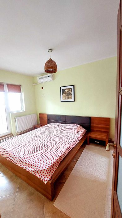 Apartament 3 camere decomandat, 2 băi, 2 balcoane, Micro 17, etaj 2/4
