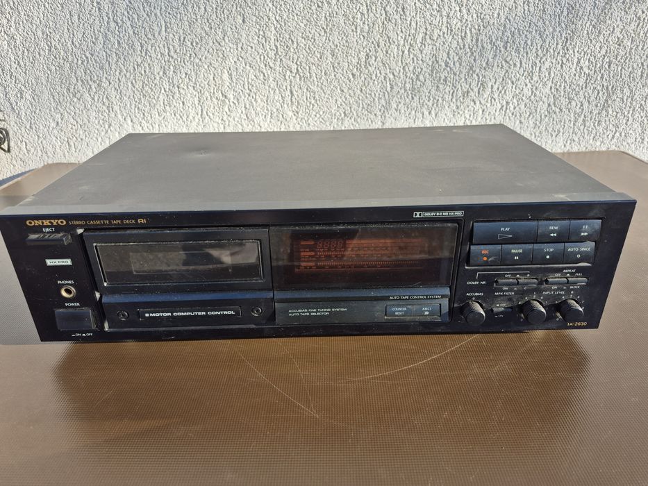 Vând Stereo casete tape Deck R1 marca ONKYO model TA 2630