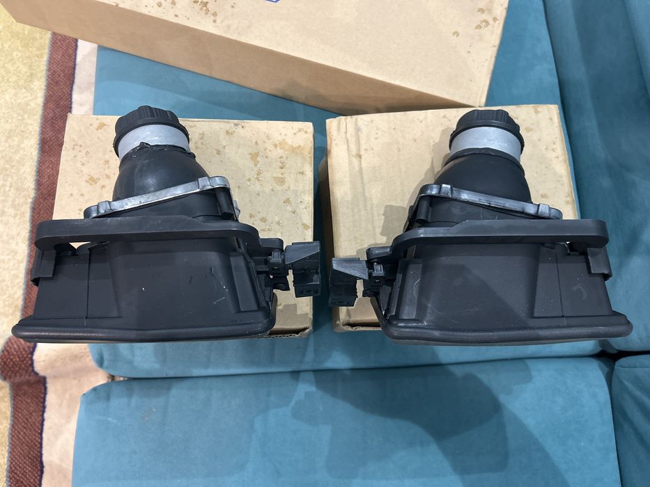 Продам противотуманные фары на БМВ Е34