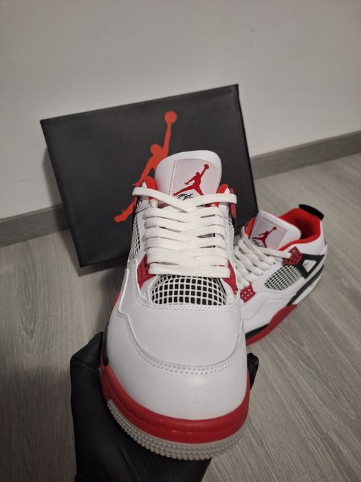 Jordan 4 Fire Red