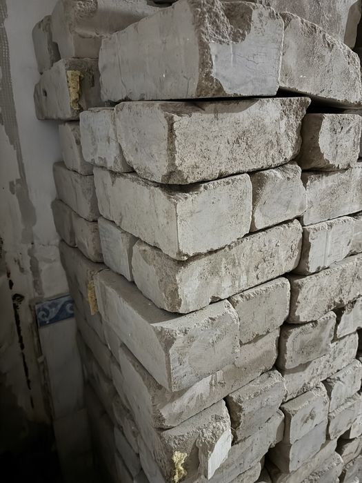 Силикатные кирпичи.