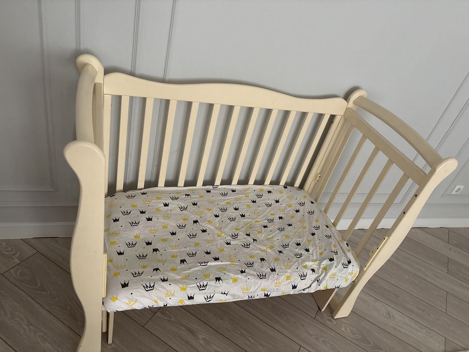 Продам манеж из материала сосна 100%