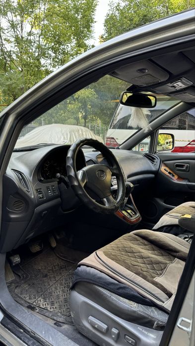 Lexus RX 300 4.4