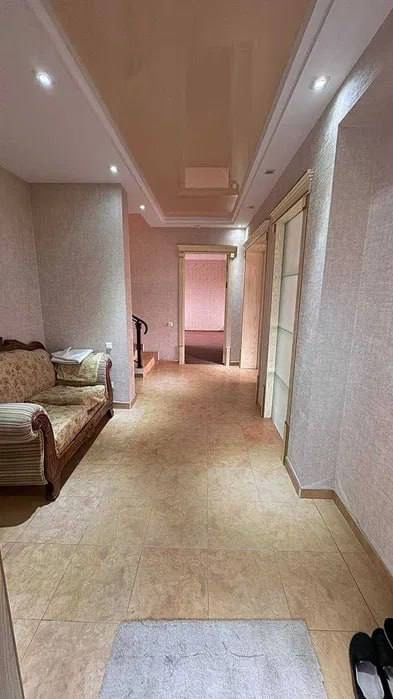 Сдается дом на Амира Темура 3 сотки ( н806 )