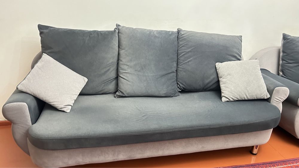 Продажа мягкой мебели  диван расладывается металлический механизм