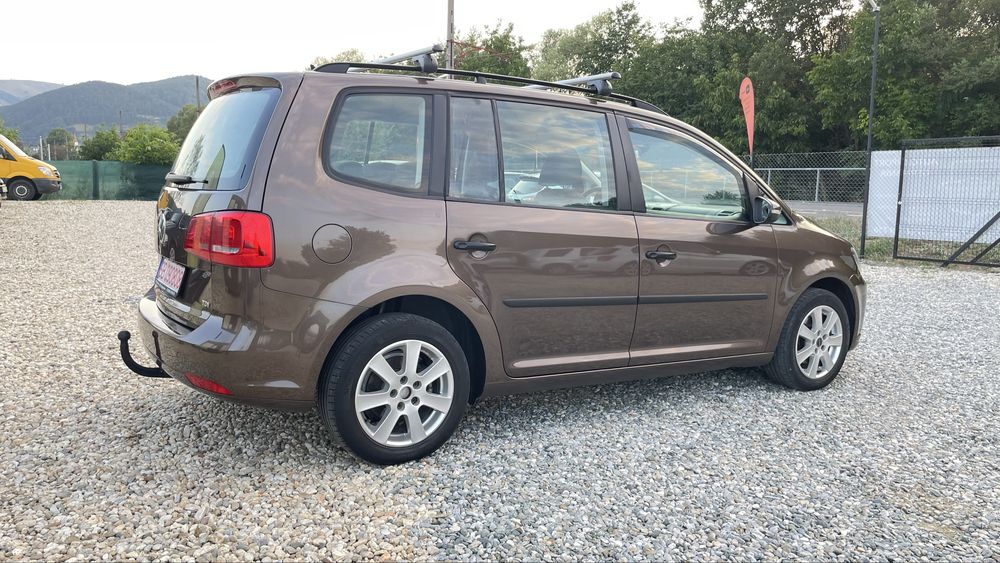 VOLKSWAGEN Touran 2012 — imagine 4