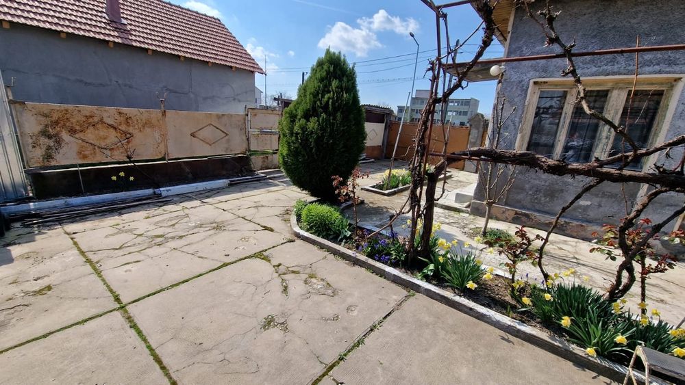 Casa cu gradina de vânzare, oraș Ineu, jud. Arad
