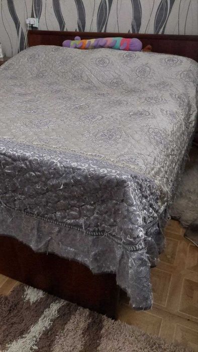 Продам кровать двухспалка с матрасом, срочно!