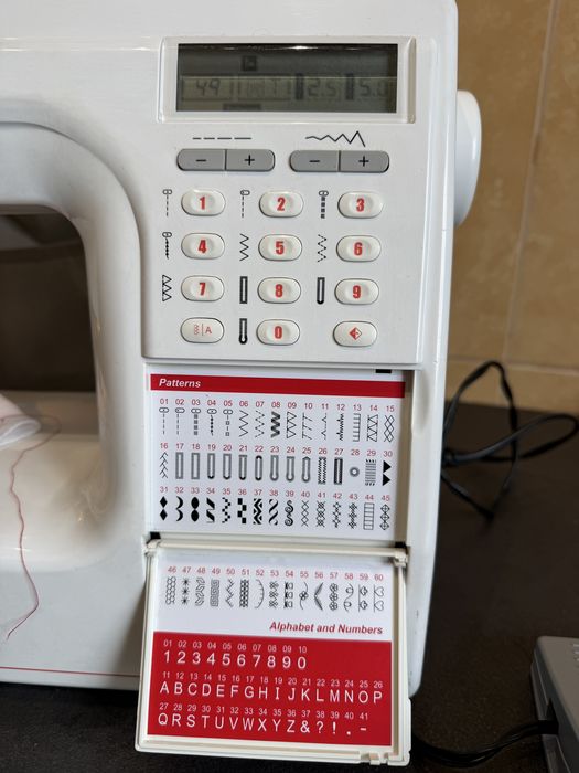 Masina de cusut brodat Veritas 9000A5